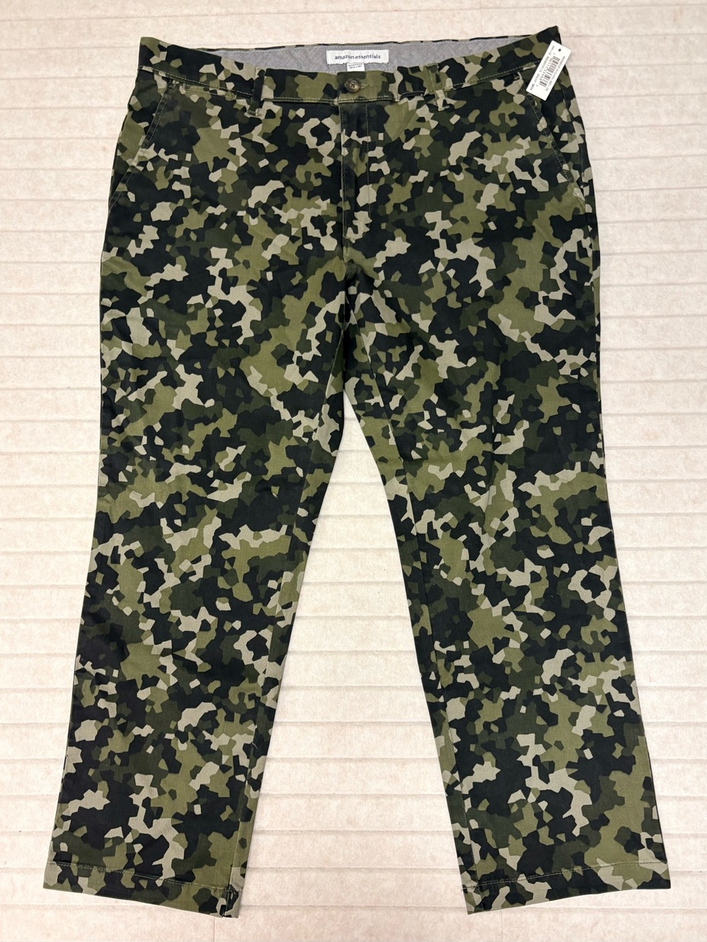 Amazon Essentials Men’s Green Camo Chino Pants